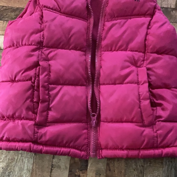 Old Navy puffer vest. Medium - Picture 3 of 6